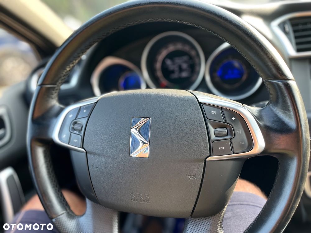 DS Automobiles DS 4 2.0 BlueHDi SportChic S&S EAT6 - 17