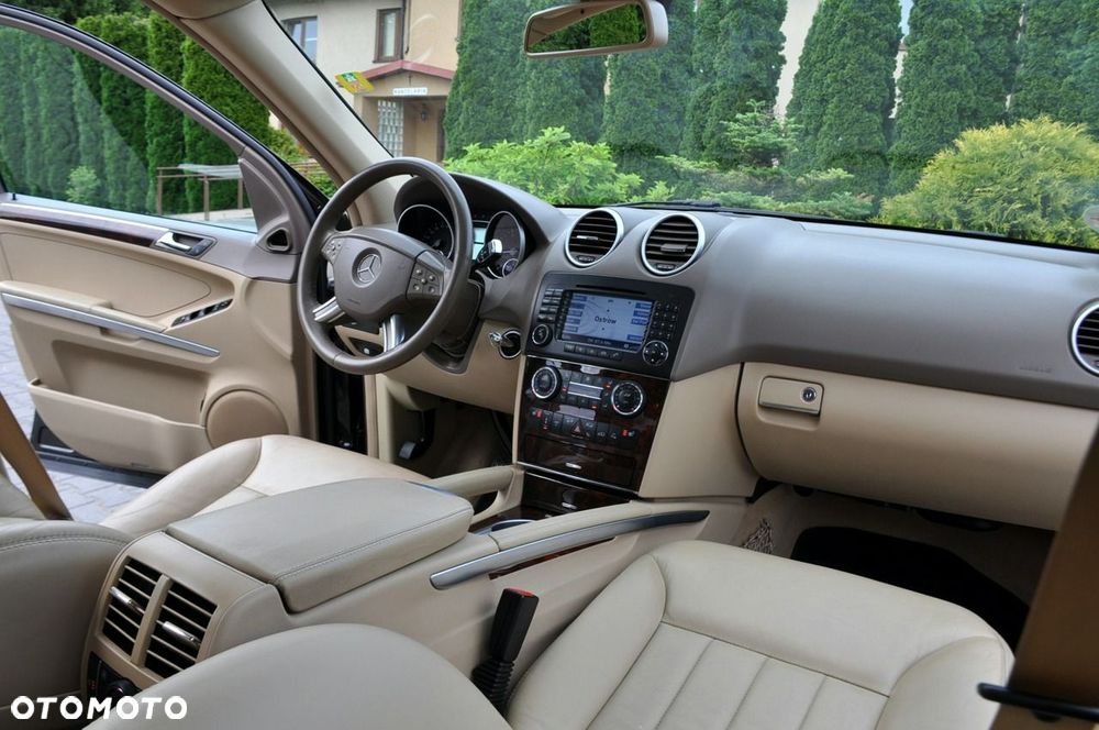 Mercedes-Benz ML - 27
