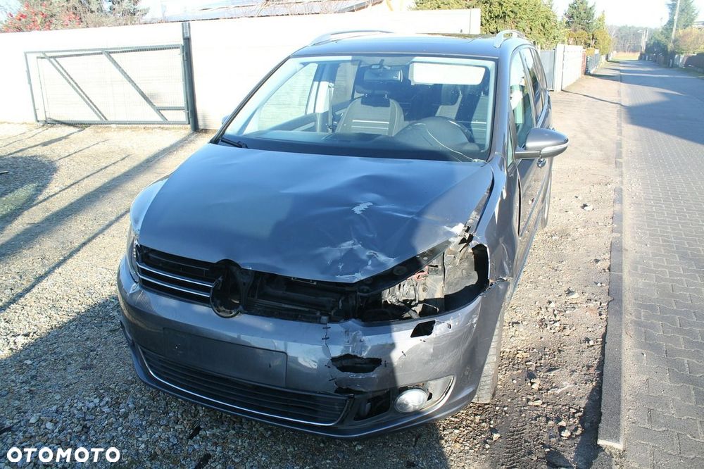 Volkswagen Touran - 1
