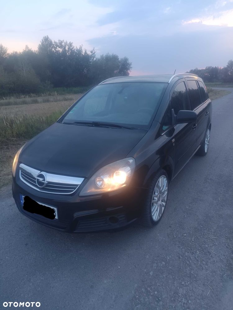 Opel Zafira - 1