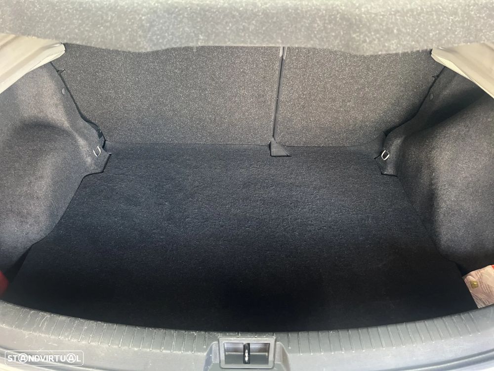 Nissan Qashqai 1.6 Visia - 11