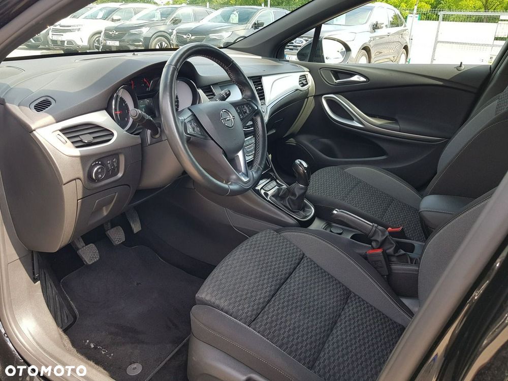 Opel Astra 1.2 T GS Line S&S - 10