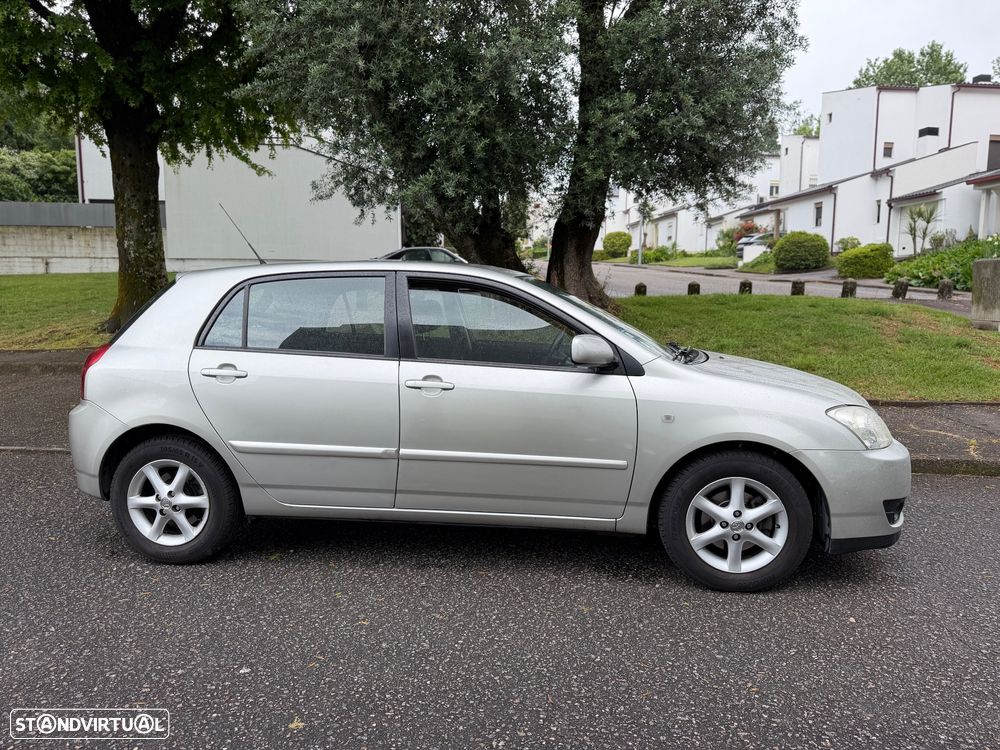 Toyota Corolla 1.4 D-4D Sol - 4