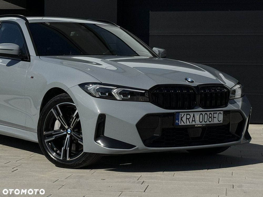 BMW Seria 3 330i xDrive M Sport - 16