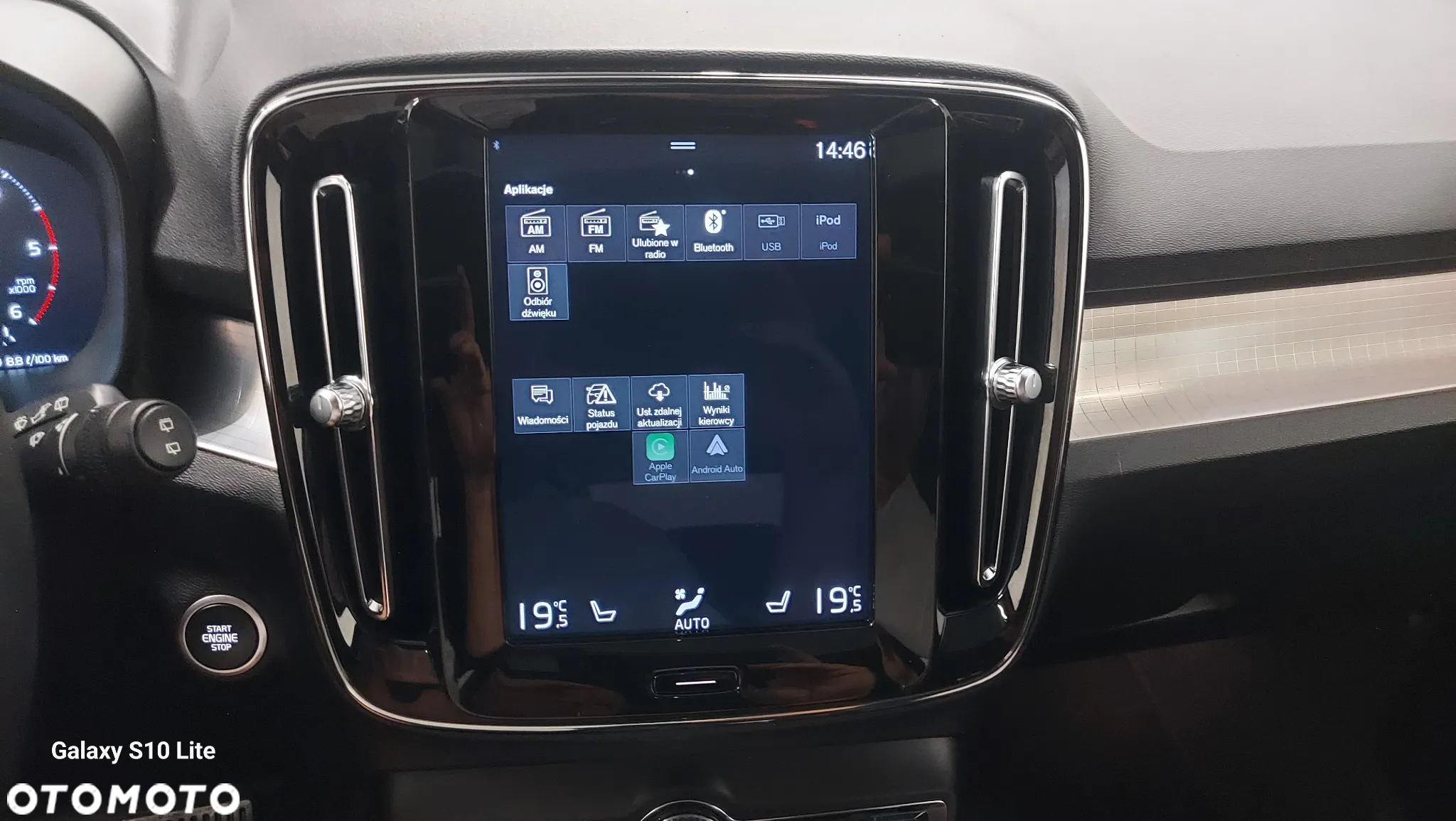 Volvo XC 40 D4 AWD Geartronic R-Design - 25