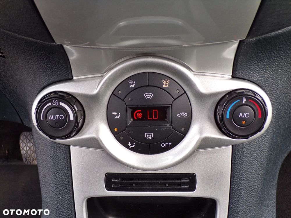 Ford Fiesta 1.25 Titanium - 20