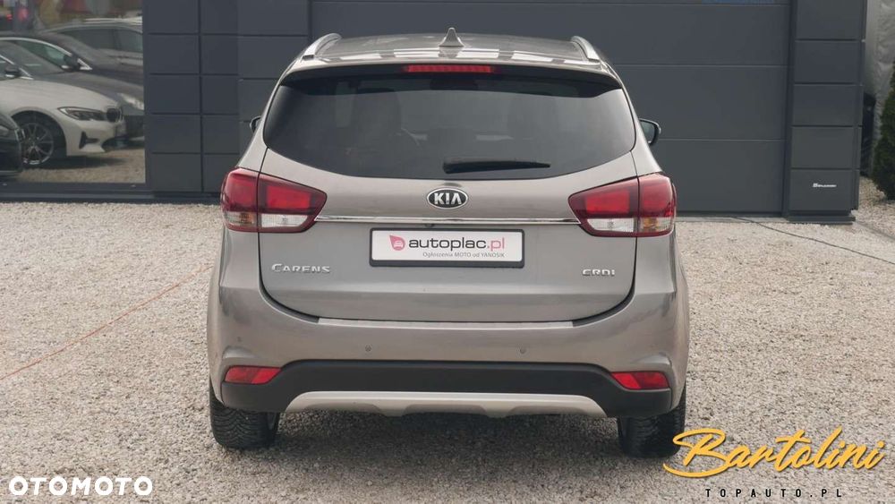 Kia Carens - 6