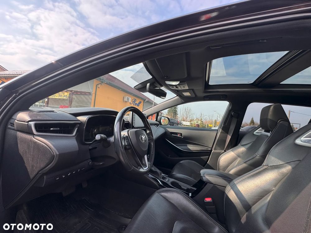 Toyota Corolla 2.0 Hybrid Executive - 22