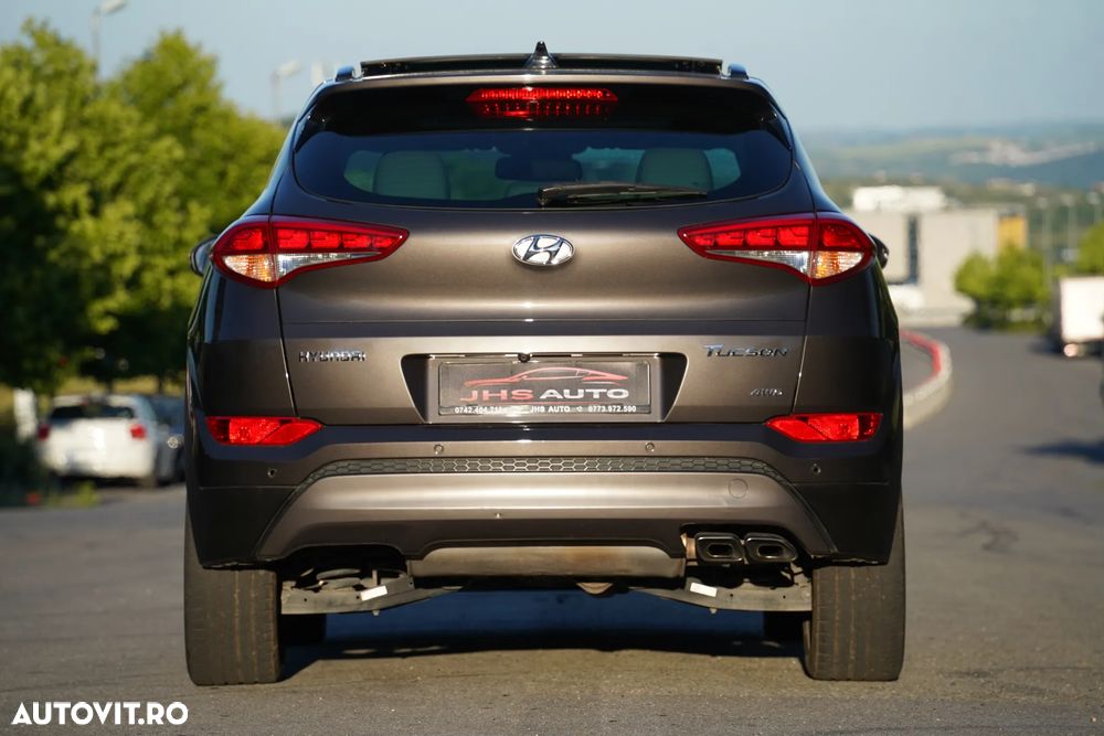 Hyundai Tucson 2.0 CRDI 4WD 6AT Luxury+ - 23