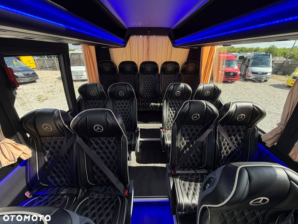 Mercedes-Benz Sprinter 519 - 24