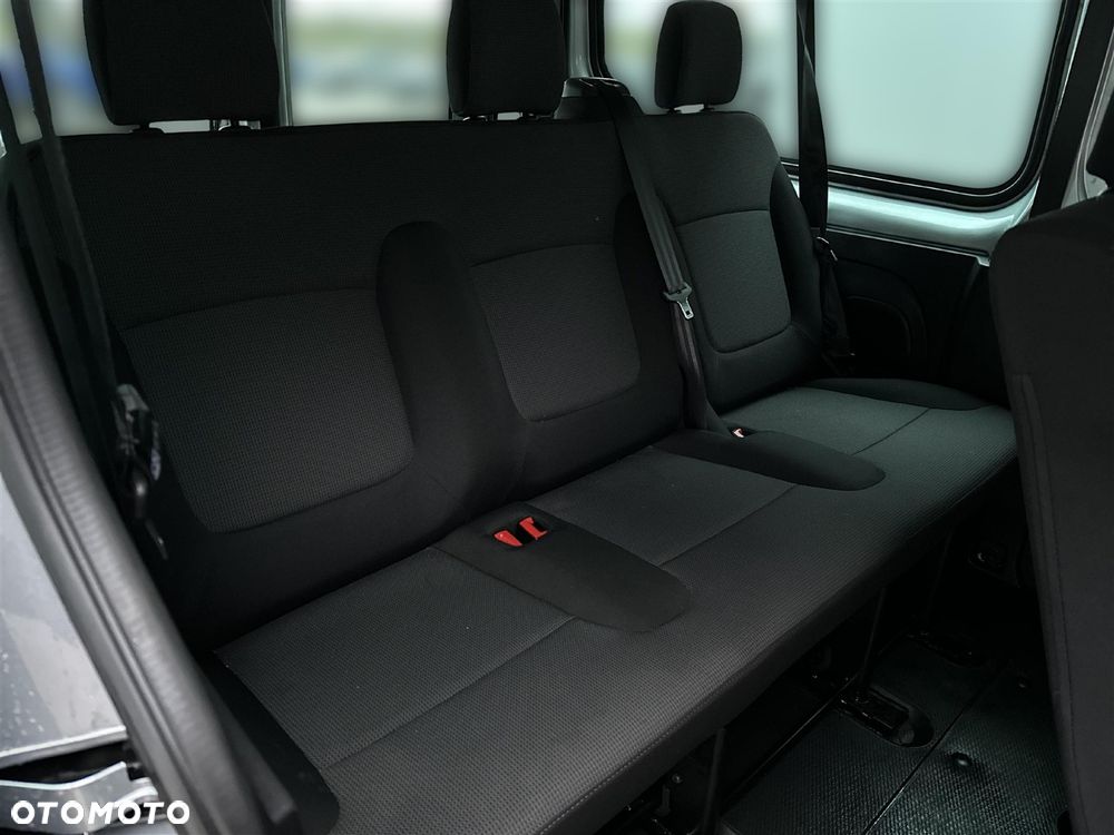 Renault Trafic 2.0 dCi EDC - 10