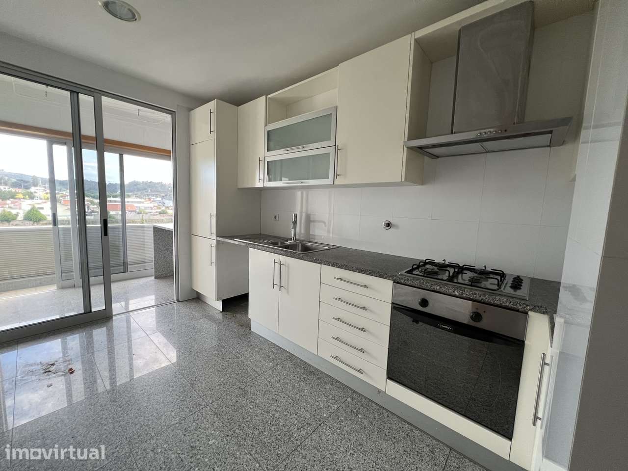 Apartamento T2+1 no centro da Trofa - Grande imagem: 4/17