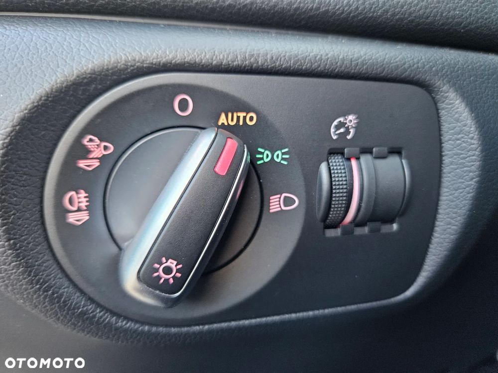 Audi Q3 1.4 TFSI Design - 23