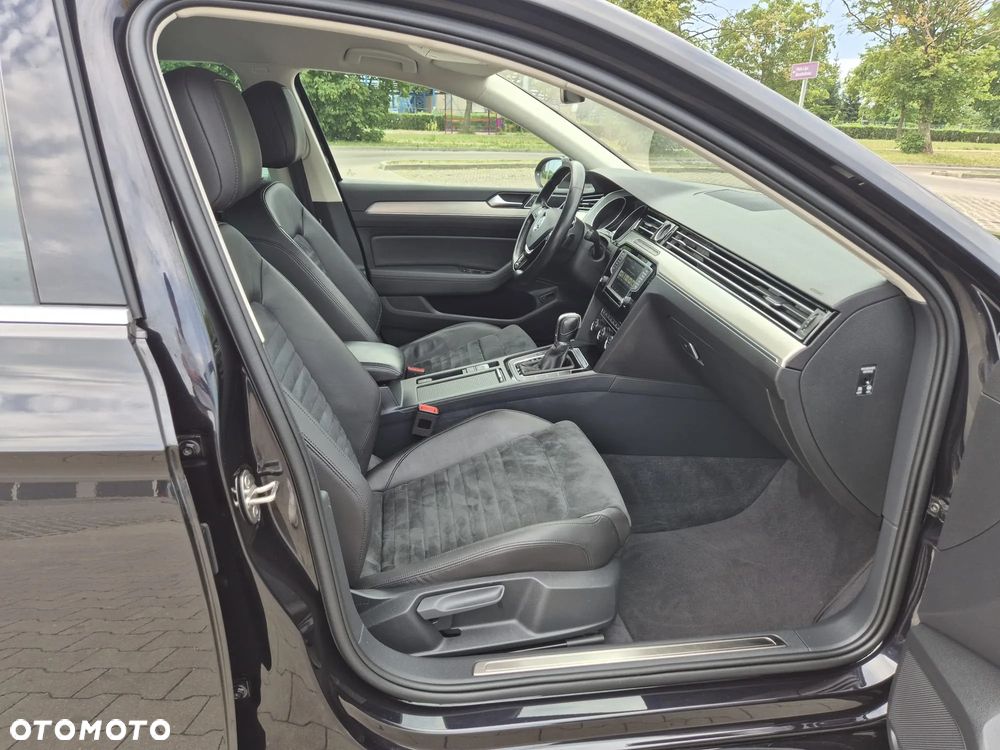 Volkswagen Passat 2.0 TDI SCR DSG Highline - 33