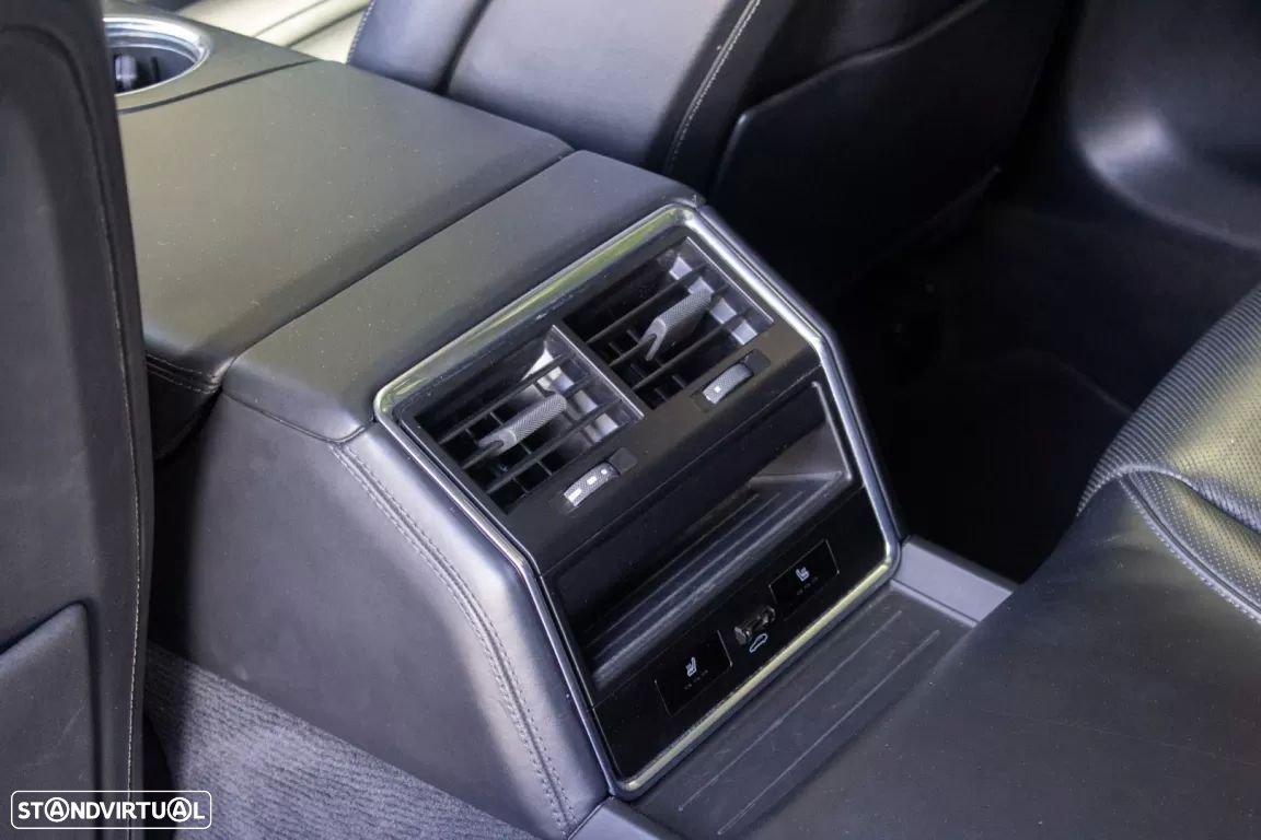 Porsche Panamera Sport Turismo 4 E-Hybrid - 26