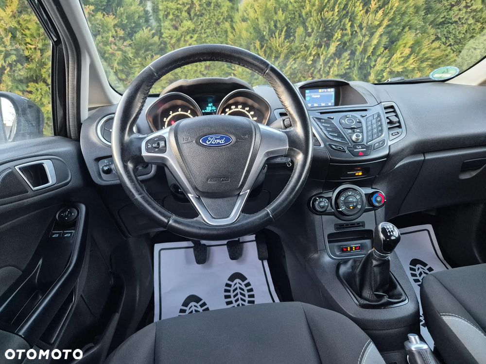 Ford Fiesta 1.25 Celebration - 40
