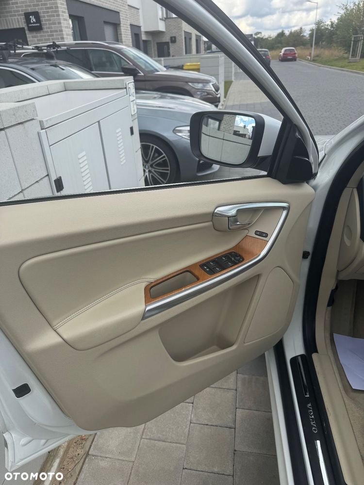 Volvo XC 60 D4 AWD Summum - 17