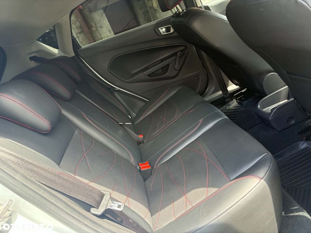 Ford Fiesta 1.4 Trend - 10