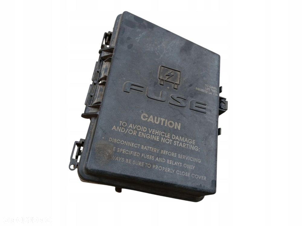 SKRZYNKA BEZPIECZNIKÓW CHRYSLER PACIFICA (2003-2007) 3.5 V6 253KM 04727832AI P04727832AI - 4