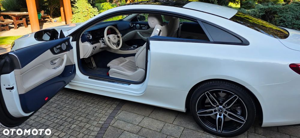 Mercedes-Benz Klasa E 400 4-Matic 9G-TRONIC - 13