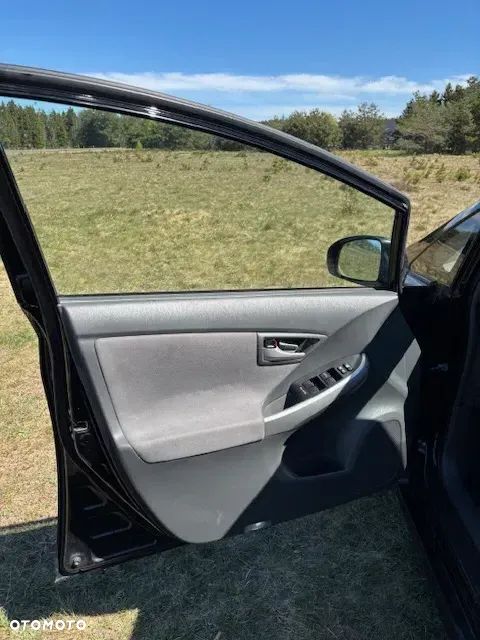 Toyota Prius 1.8 HSD Luna - 13