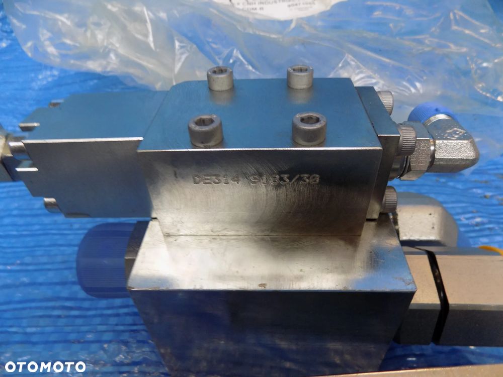 zestaw serwisowy zawory zawór 90433349 new holland 9070 9080 - 7