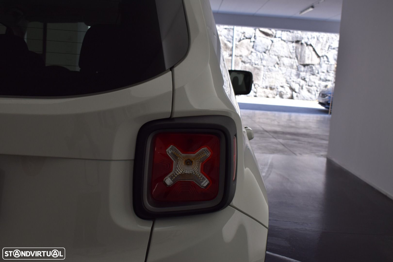 Jeep Renegade 1.6 MJD Limited - 28