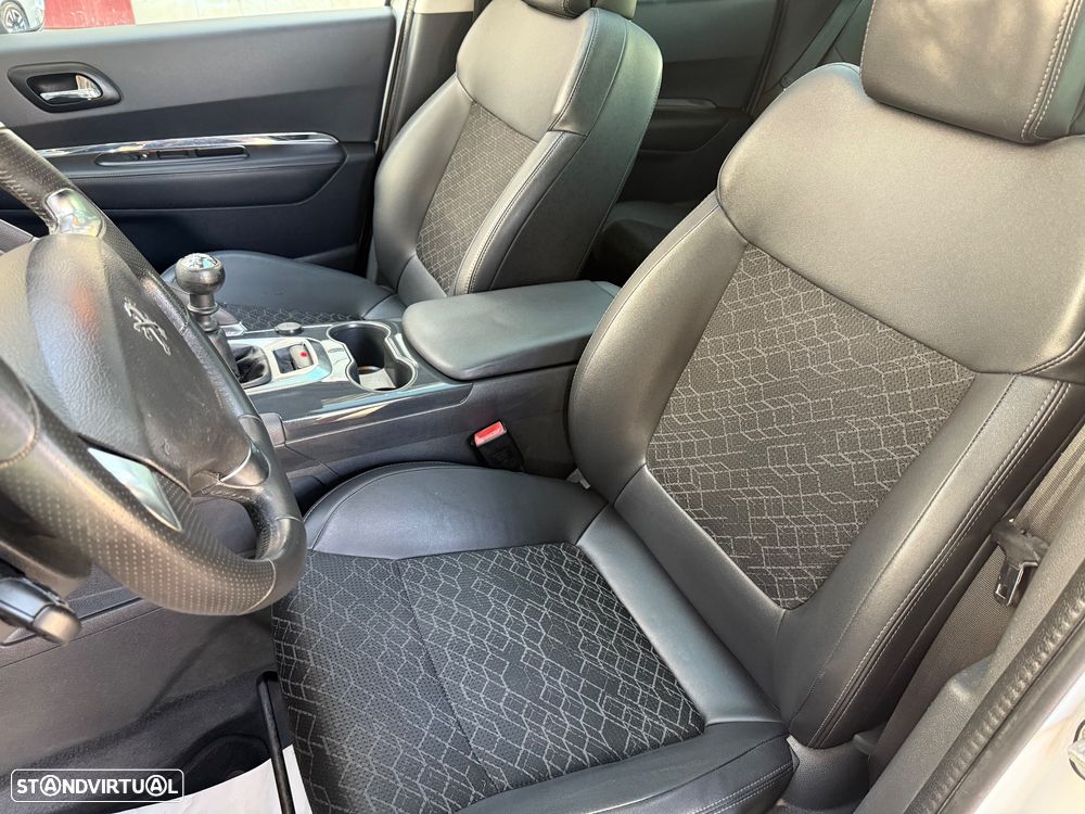 Peugeot 3008 1.6 HDi Allure - 8