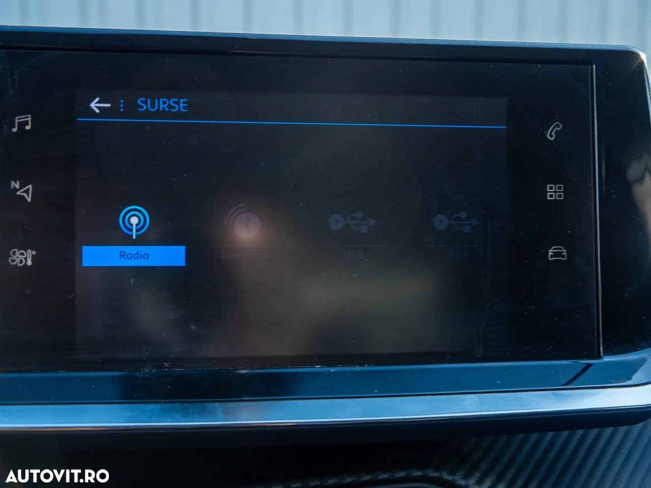 Peugeot 208 PureTech 100 EAT8 Allure - 28