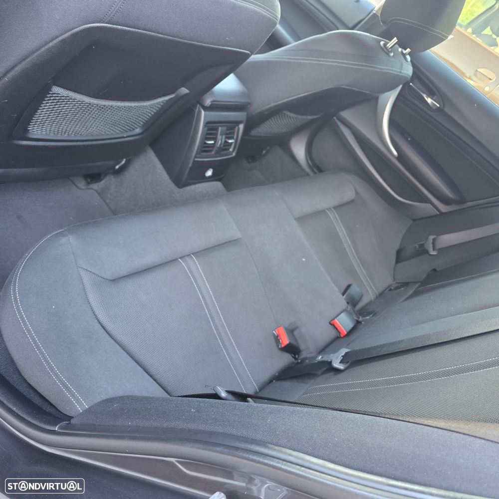 BMW 116 d Line Sport - 31