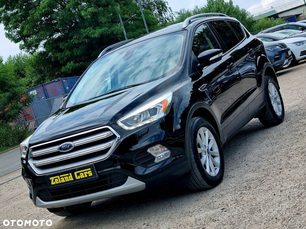 Ford Kuga 1.5 EcoBoost 2x4 Titanium - 1