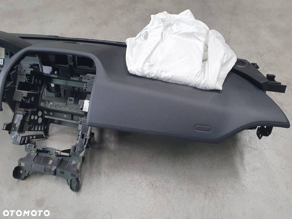 KOKPIT DESKA KONSOLA JAGUAR F-PACE X761 EUROPA SKÓRA PO WYSTRZALE - 4