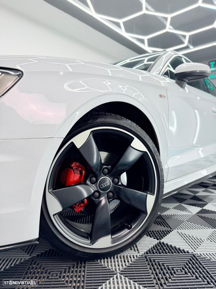 Audi A3 2.0 TDI S-line - 4