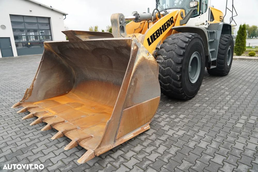 JCB L 576 XPower / ÎNCĂRCĂTOR FRONTAL TELESCOPIC / CAPACITATE CUPA 4,7 M³ - 14