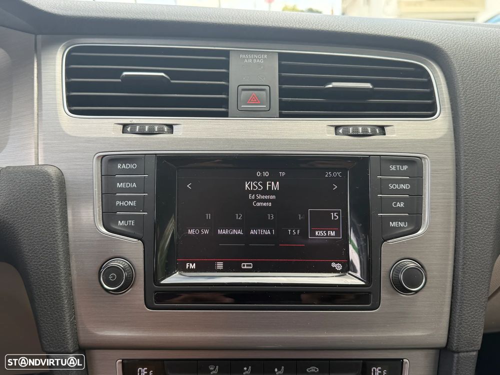 VW Golf Variant 1.6 TDi Confortline DSG - 31