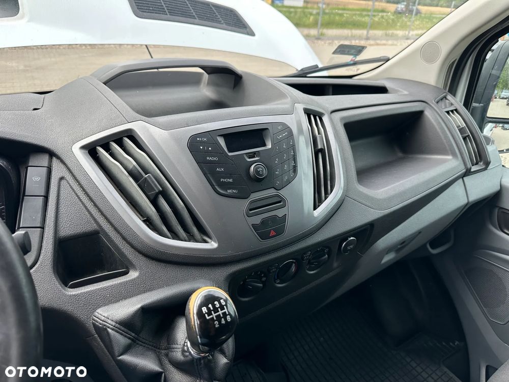 Ford Transit - 10