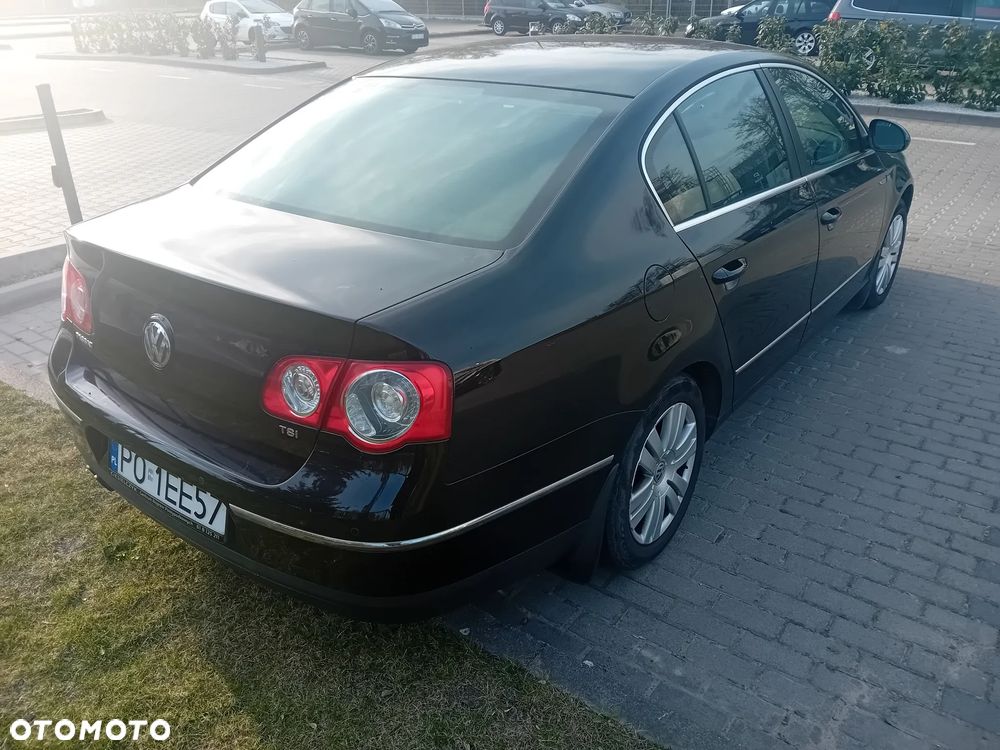 Volkswagen Passat 1.8 TSI Comfortline - 4
