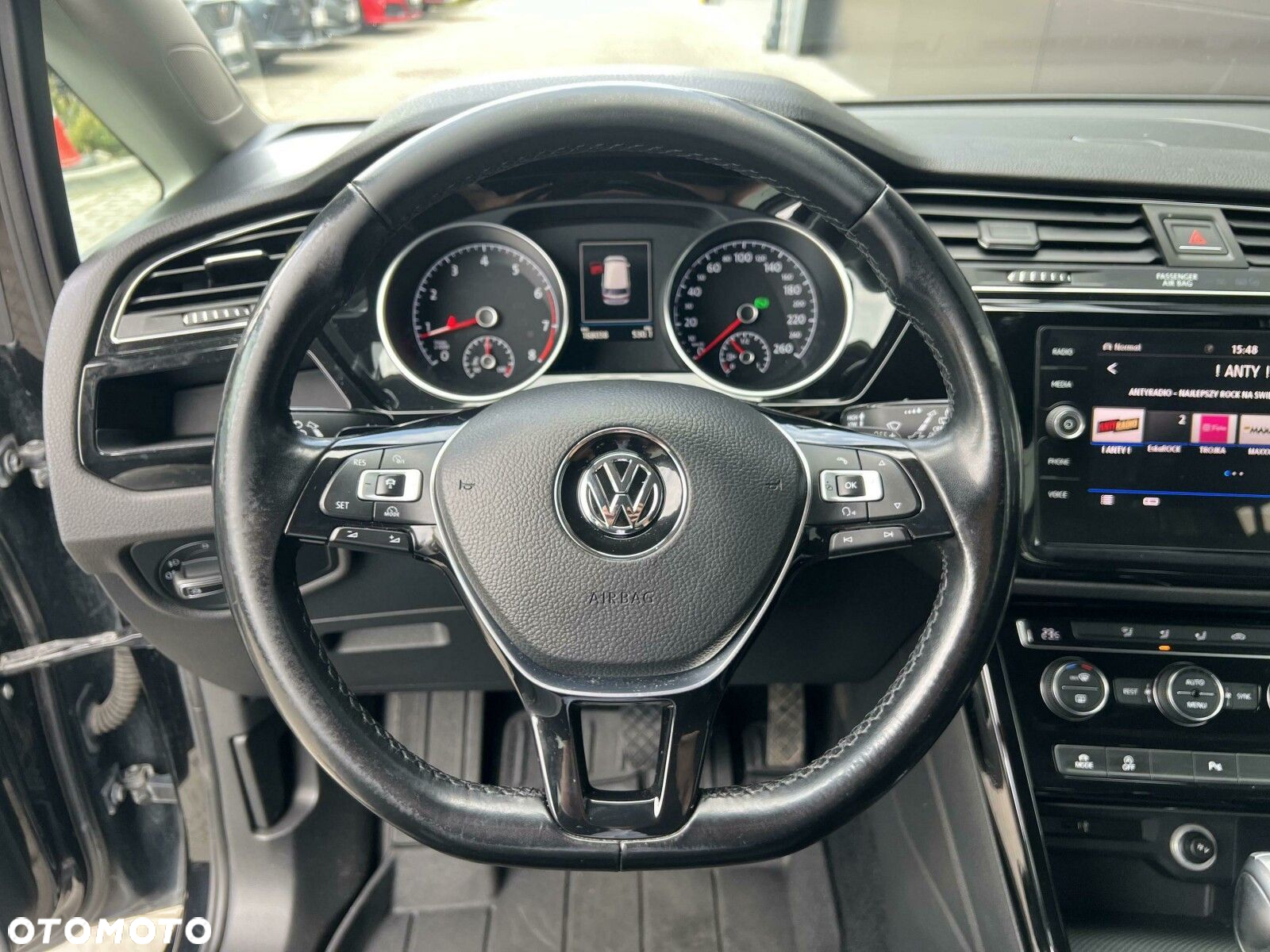 Volkswagen Touran - 13