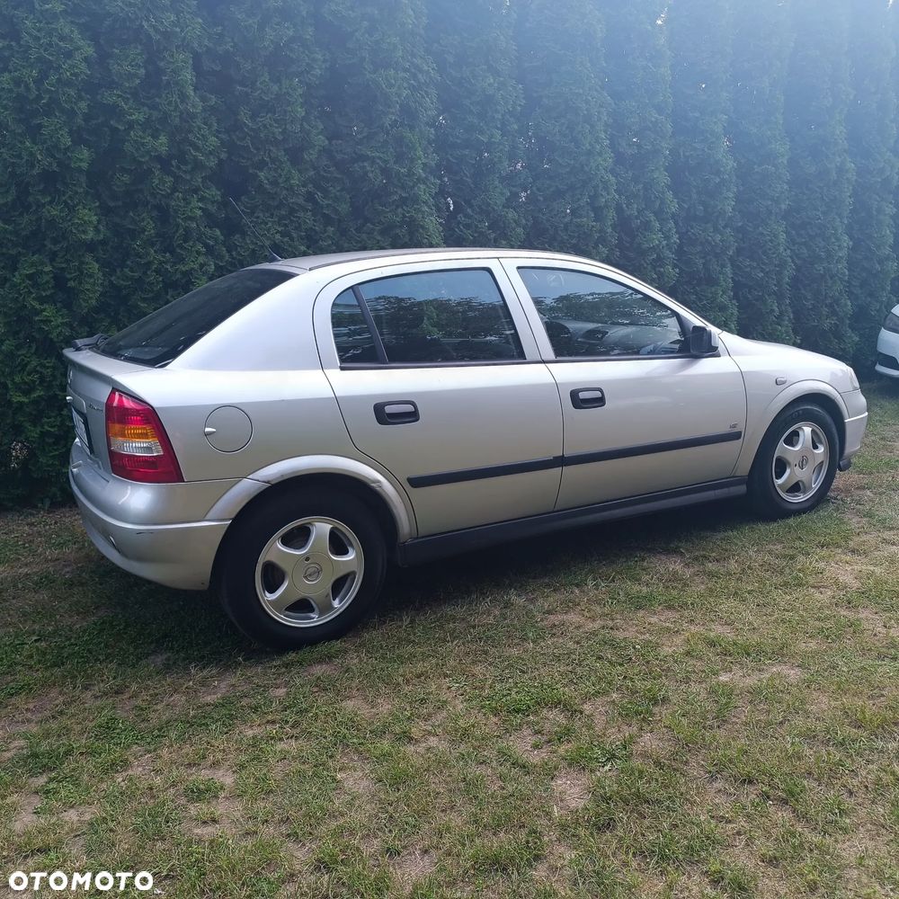 Opel Astra 1.4 - 11