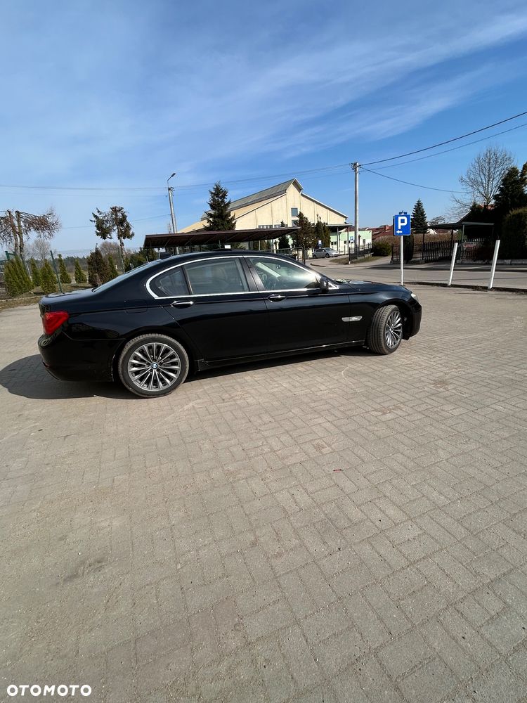 BMW Seria 7 730Ld - 13