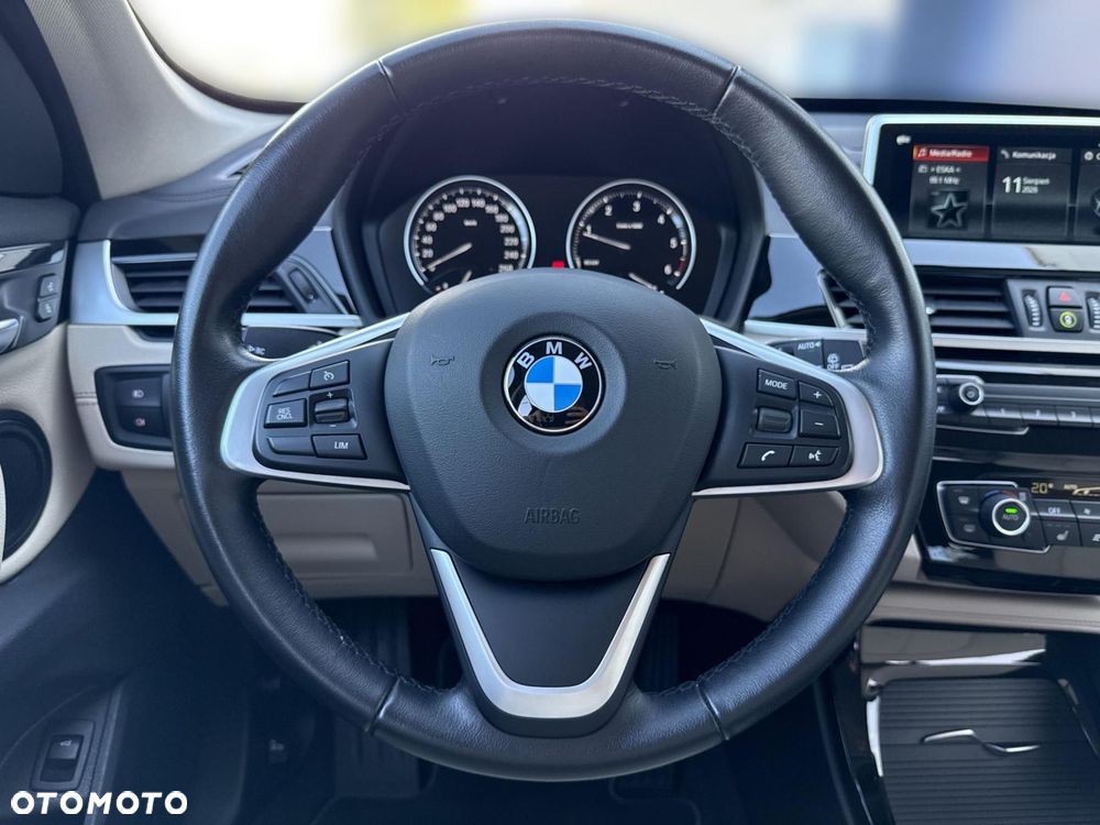 BMW X1 sDrive18d xLine - 12