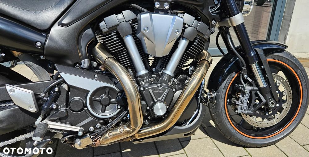 Yamaha MT - 16