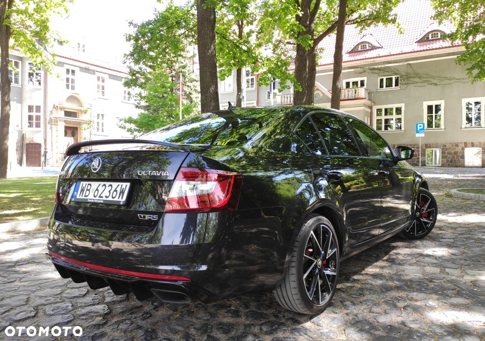 Skoda Octavia 2.0 TSI RS Challenge 245 DSG - 36