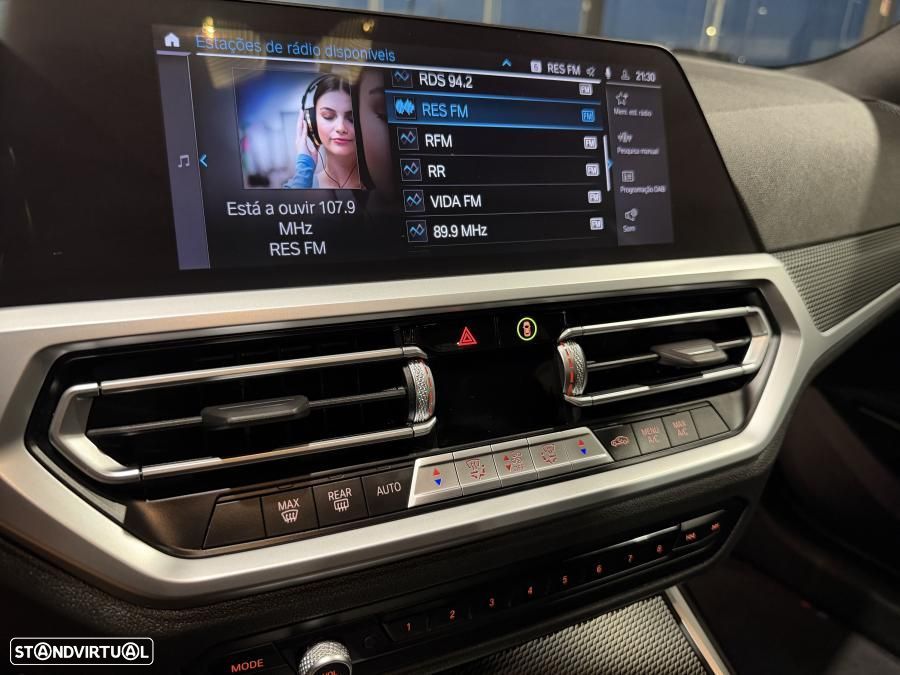 BMW 330 e Pack Desportivo M Auto - 20