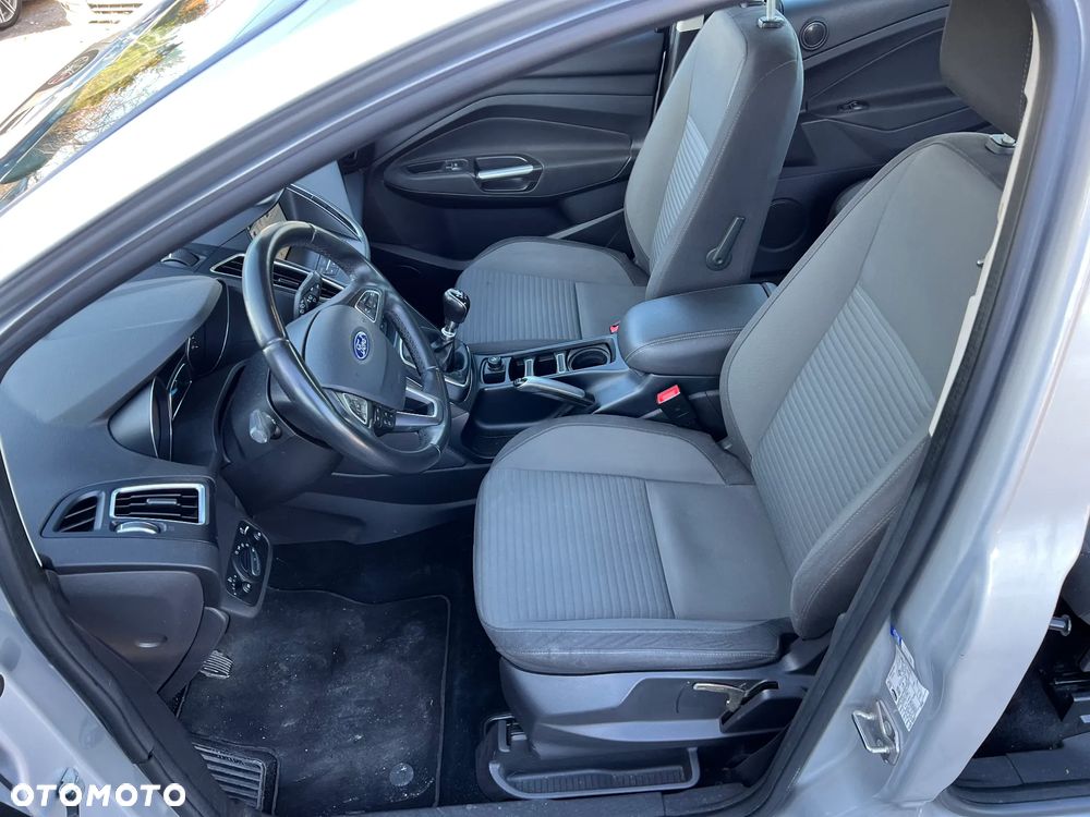 Ford Grand C-MAX - 19