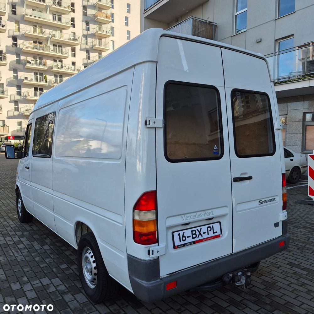 Mercedes-Benz Sprinter - 9
