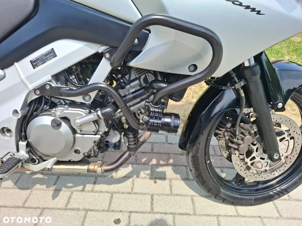 Suzuki V-STROM - 15