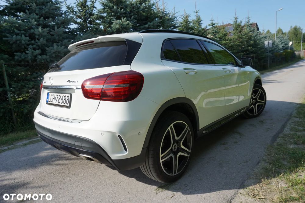 Mercedes-Benz GLA 220 4-Matic AMG Line - 9