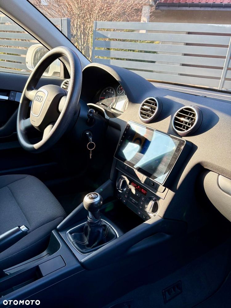 Audi A3 3-drzwiowe 1.6 Ambition - 8