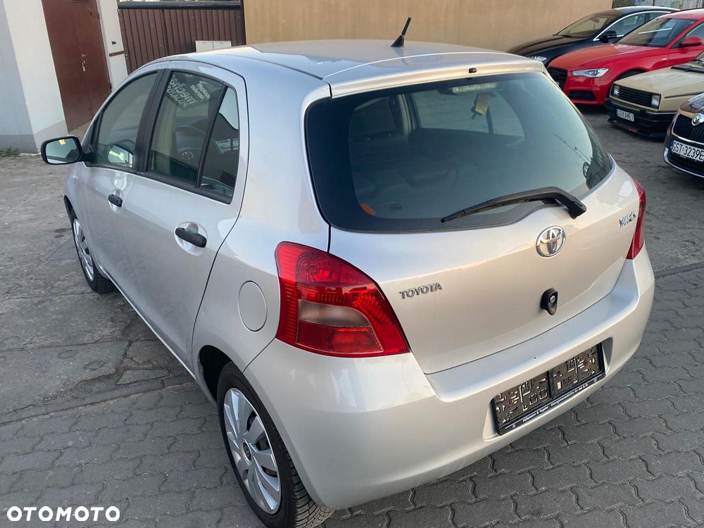 Toyota Yaris 1.3 VVT-i Executive - 14